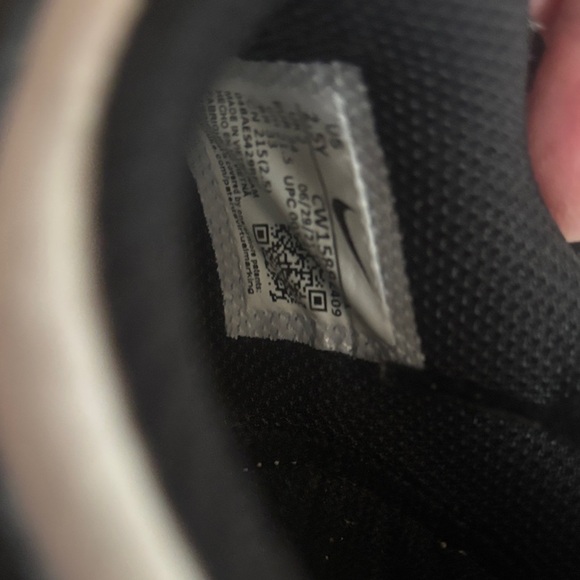 Nike Dual-Tone Athletic Shoes - Picture 5 of 6